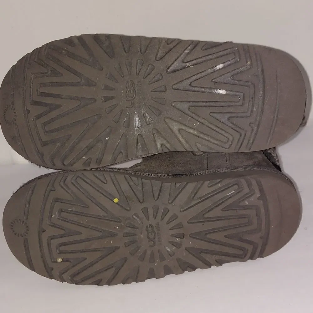 UGG Saela Rib-Knit Suede Boots Sz 2